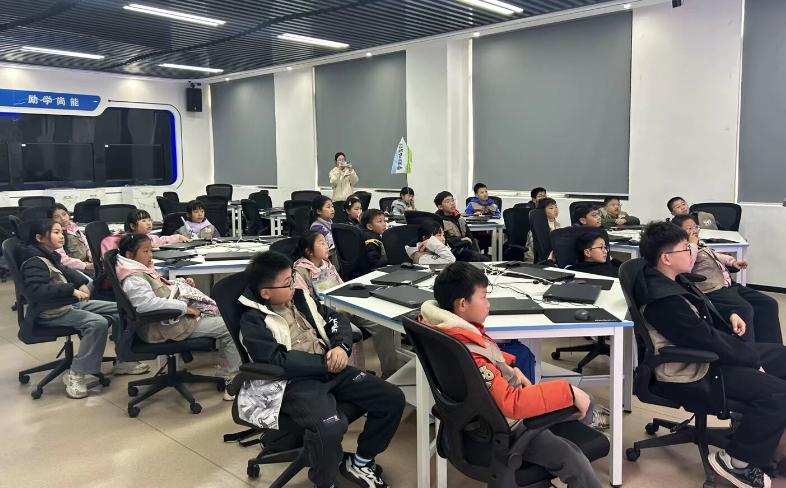 專業(yè)勞動(dòng)教育賦能青少年成長(zhǎng) 江蘇牧院動(dòng)物醫(yī)學(xué)院的實(shí)踐探索